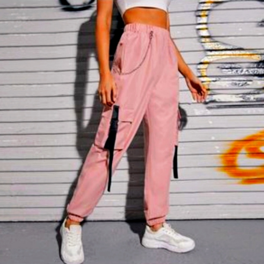 BRAND NEW Women's Pants from PRETTYLITTLETHING - New! Size 4, Color Pink.